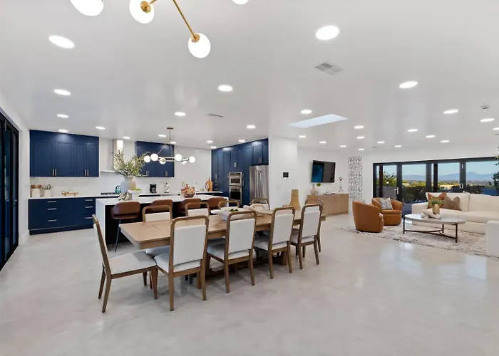 Holiday home Designer Luxury Wpool Hot Tub Foothills