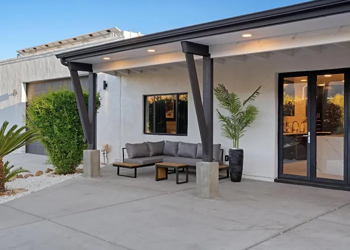 Holiday home Designer Luxury Wpool Hot Tub Foothills