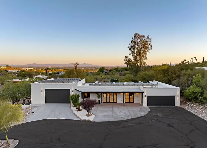 Holiday home Designer Luxury Wpool Hot Tub Foothills *